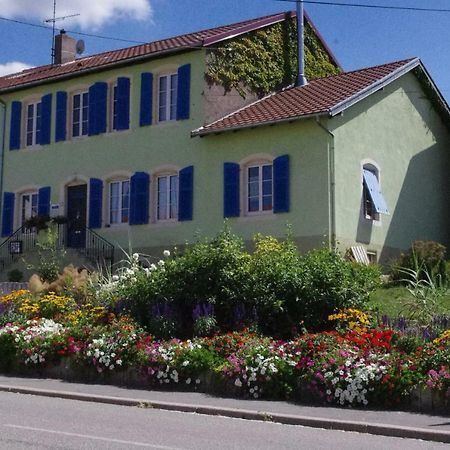 Chambres D'Hotes Au Presbytere Racrange Exteriör bild